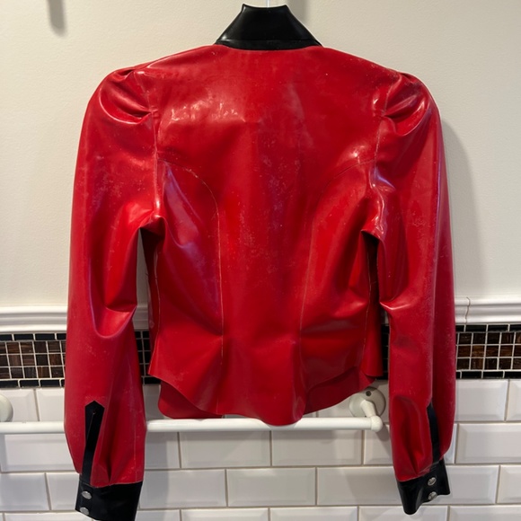 Latex blouse - Picture 3 of 6